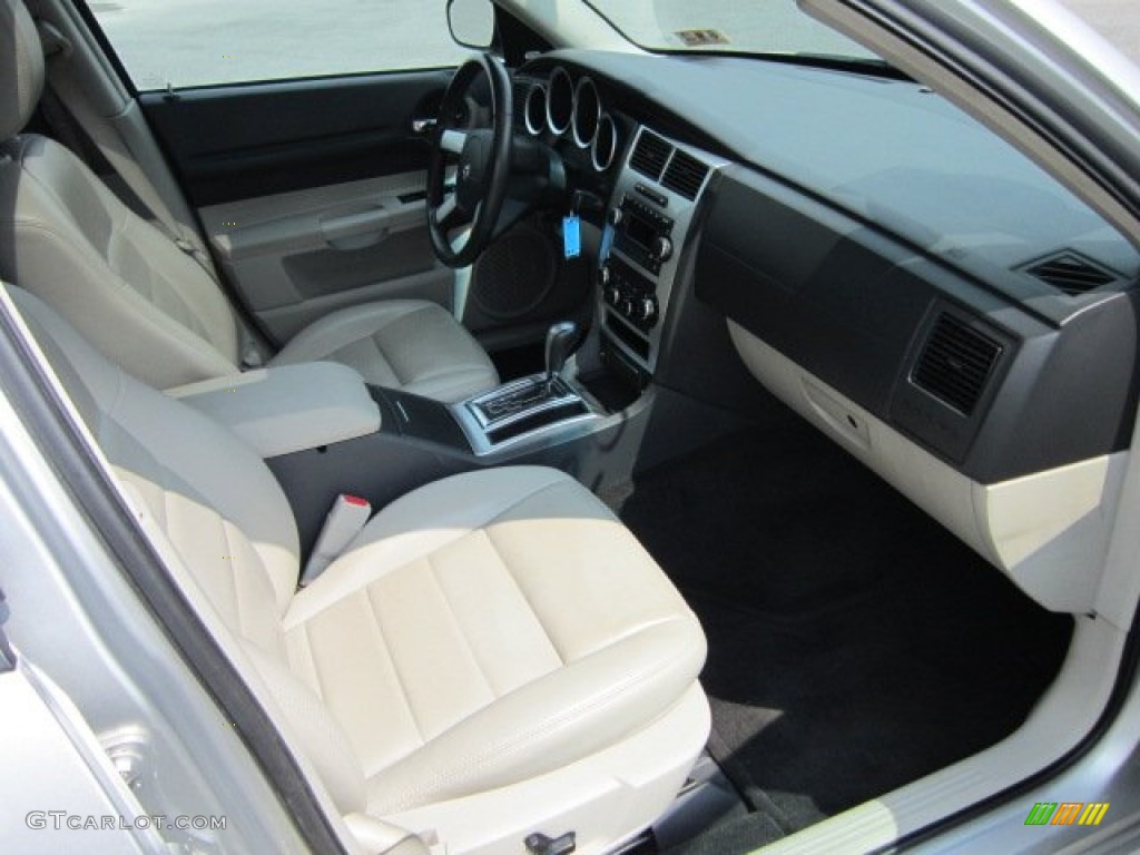 2006 Dodge Magnum R/T AWD Dark Slate Gray/Light Graystone Dashboard Photo #52685950