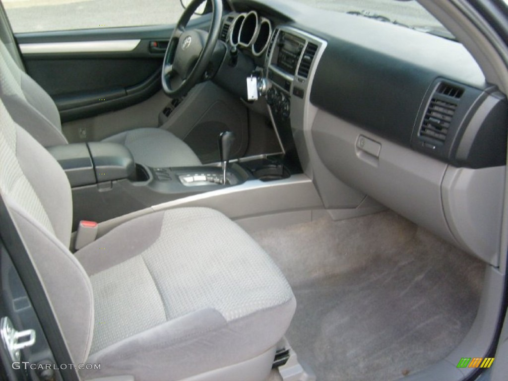 2004 4Runner SR5 4x4 - Galactic Gray Mica / Stone photo #17