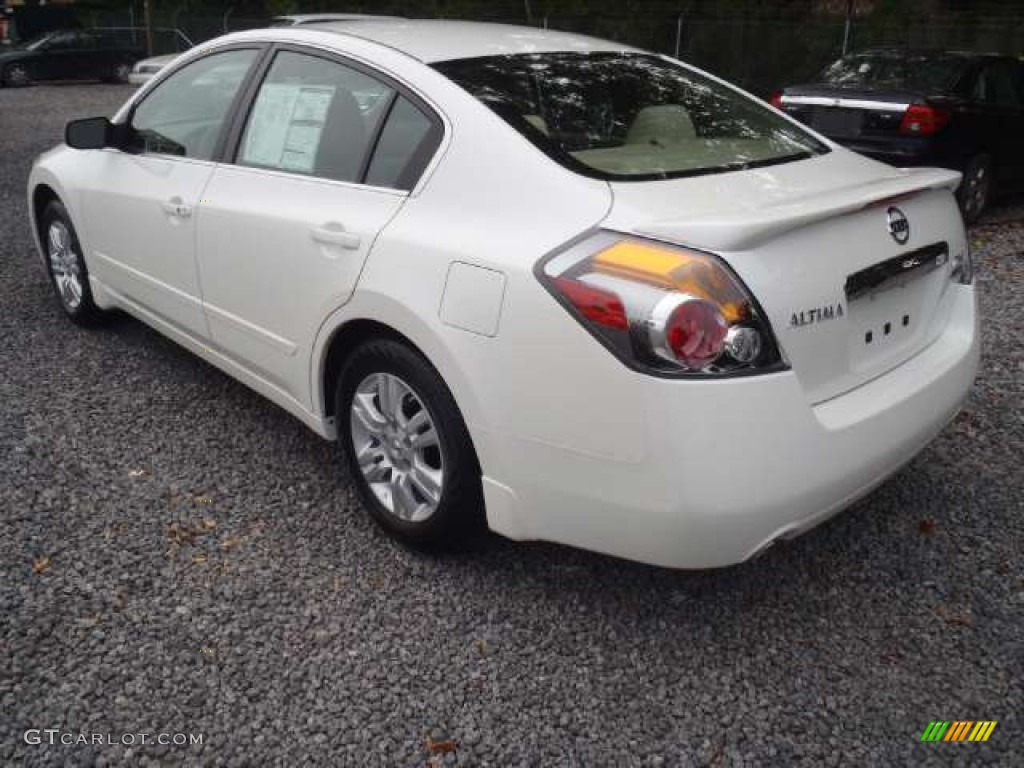2012 Altima 2.5 S Special Edition - Winter Frost White / Blonde photo #3