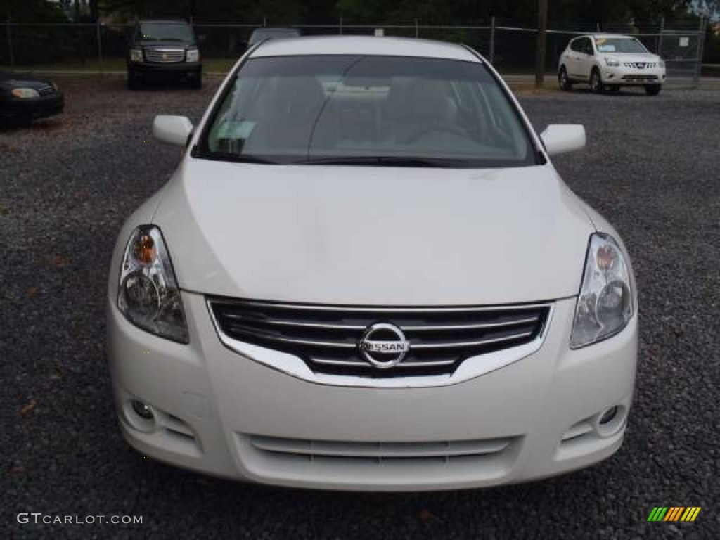 2012 Altima 2.5 S Special Edition - Winter Frost White / Blonde photo #5