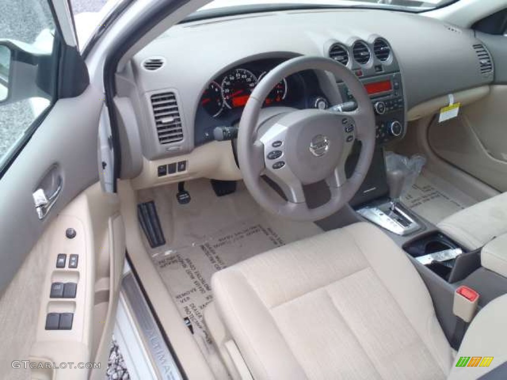 Blonde Interior 2012 Nissan Altima 2.5 S Special Edition Photo #52688724