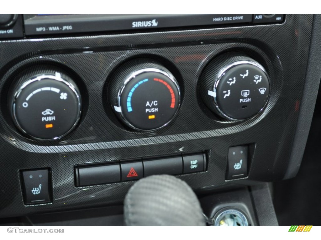 2010 Dodge Challenger SRT8 Controls Photo #52689999
