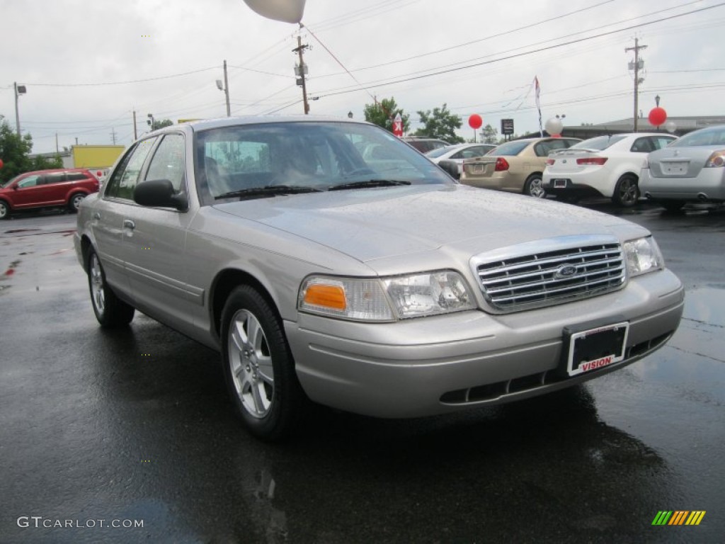 2008 Crown Victoria LX - Silver Birch Metallic / Medium Light Stone photo #12