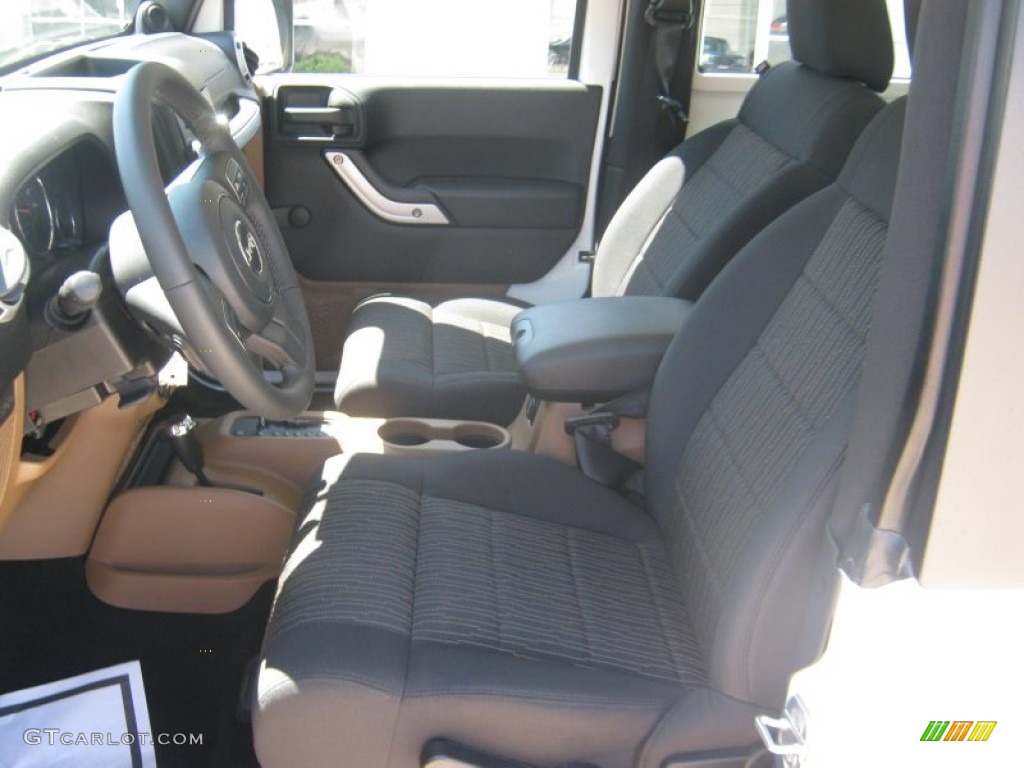 2011 Wrangler Rubicon 4x4 - Bright White / Black/Dark Saddle photo #13