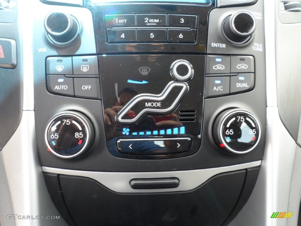 2012 Hyundai Sonata Limited 2.0T Controls Photo #52692177