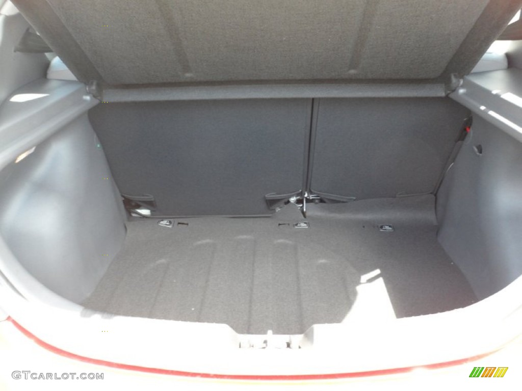 2012 Accent GS 5 Door - Boston Red / Gray photo #19