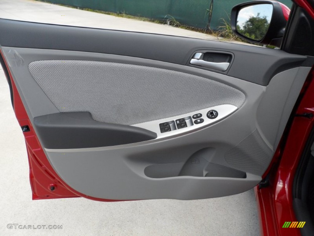 2012 Accent GS 5 Door - Boston Red / Gray photo #22