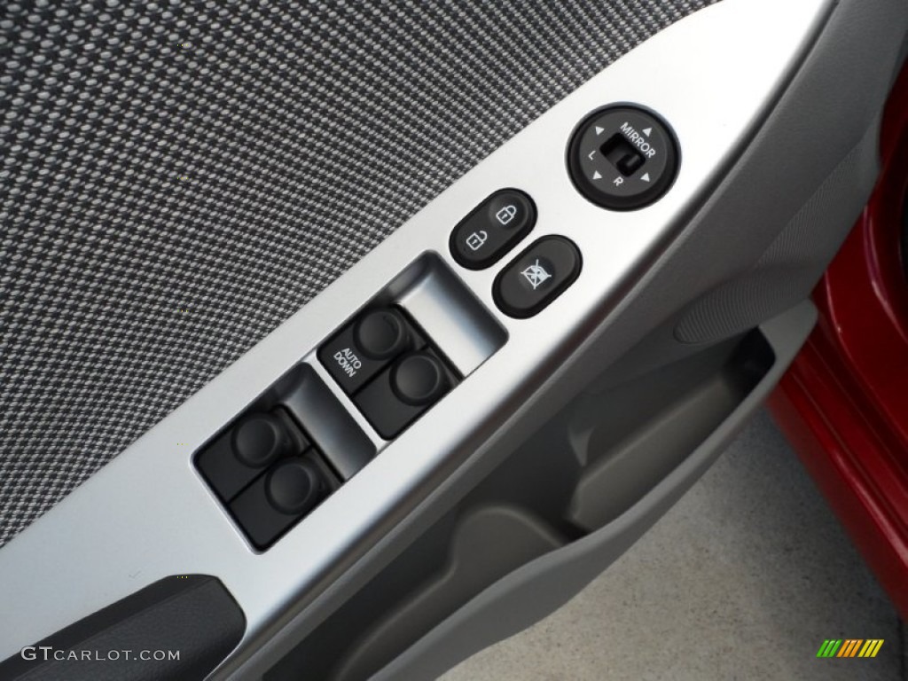 2012 Accent GS 5 Door - Boston Red / Gray photo #23