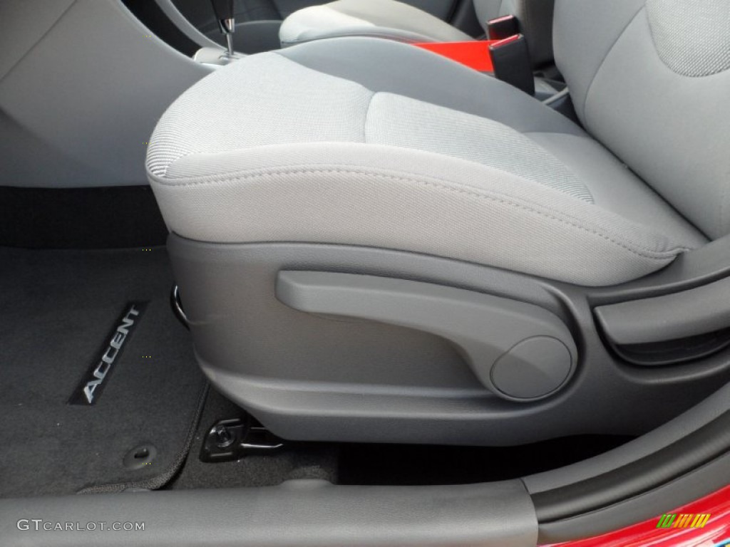 2012 Accent GS 5 Door - Boston Red / Gray photo #25