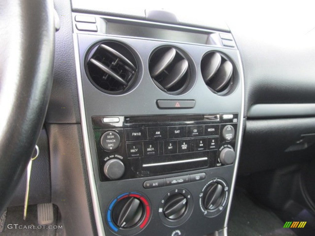 2006 Mazda MAZDA6 i Sport Hatchback Controls Photos