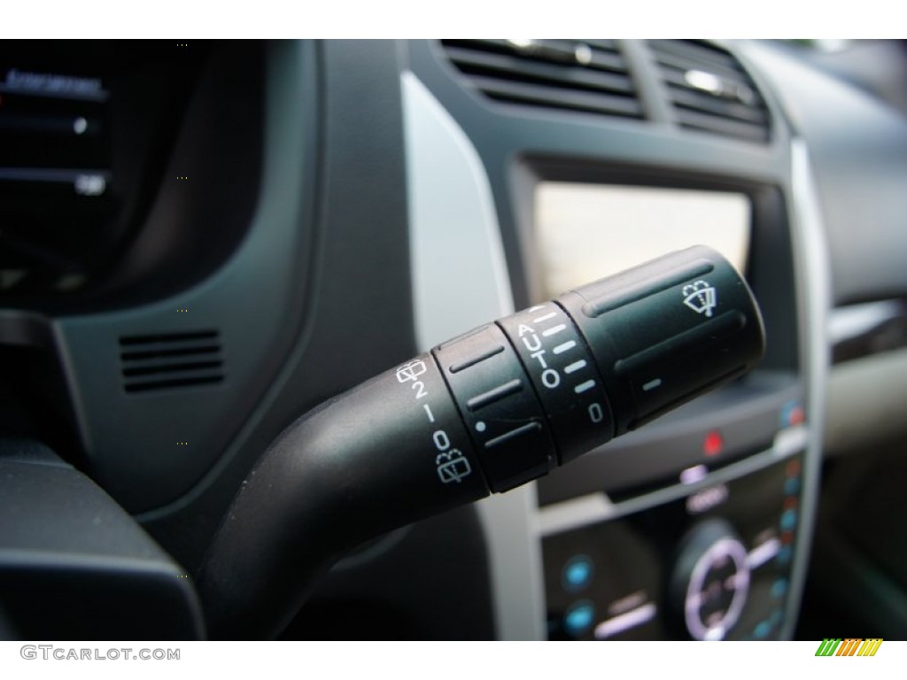 2012 Ford Explorer Limited Controls Photo #52695228