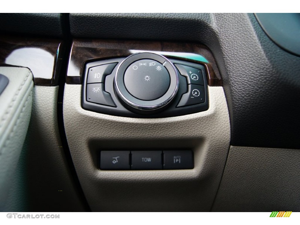 2012 Ford Explorer Limited Controls Photo #52695414