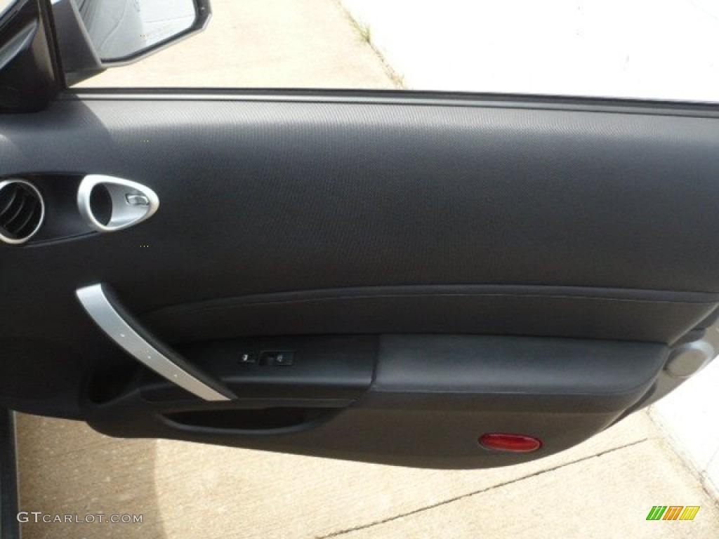 2006 Nissan 350Z Coupe Carbon Black Door Panel Photo #52698981