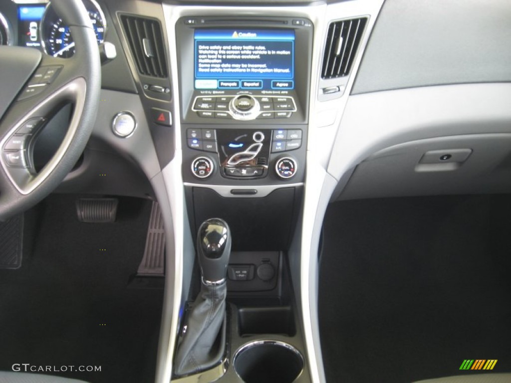 2011 Hyundai Sonata Hybrid Controls Photo #52700889