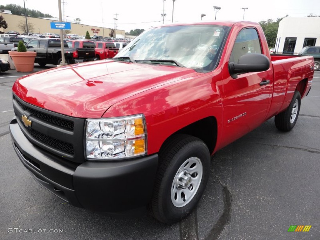 2011 Silverado 1500 Regular Cab 4x4 - Victory Red / Dark Titanium photo #3