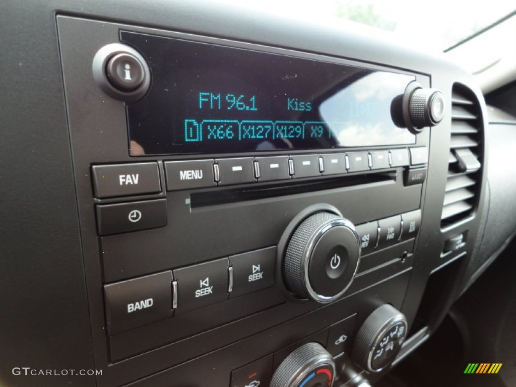 2009 Chevrolet Silverado 1500 LT Extended Cab 4x4 Controls Photo #52703211