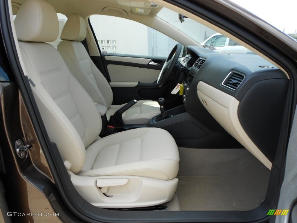 Cornsilk Beige Interior 2012 Volkswagen Jetta SE Sedan Photo #52705083