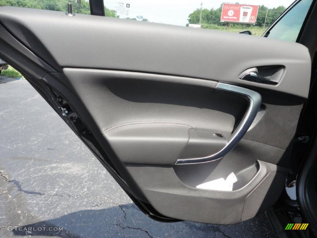2011 Regal CXL Turbo - Carbon Black Metallic / Ebony photo #14