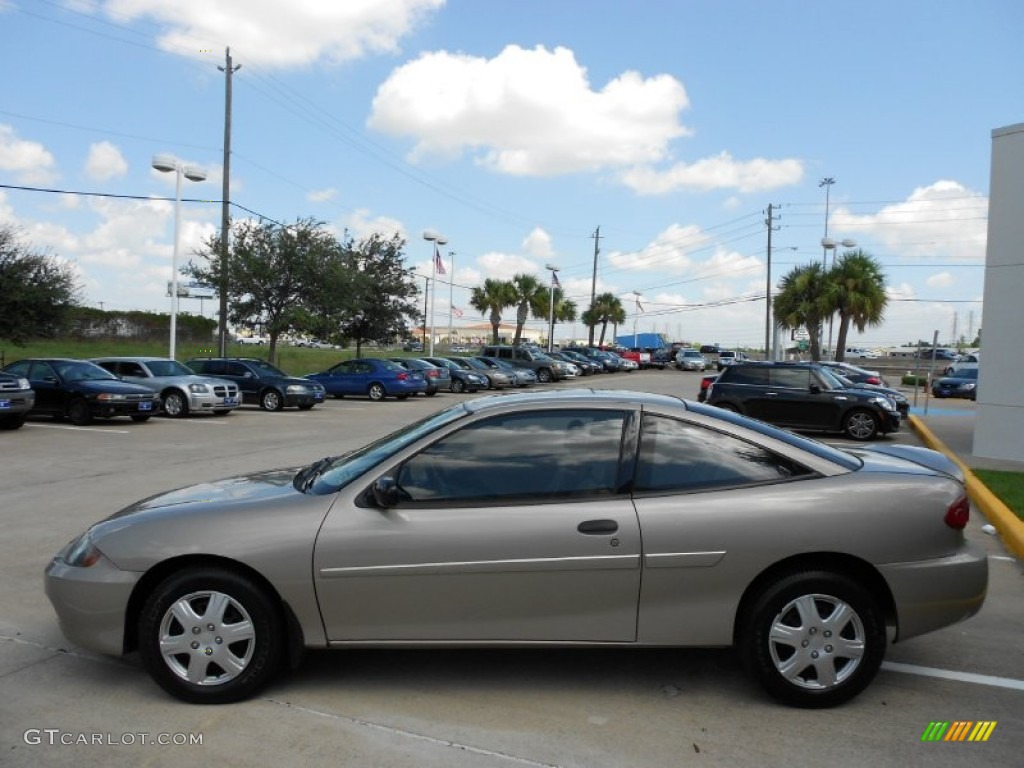 Sandrift Metallic 2004 Chevrolet Cavalier LS Coupe Exterior Photo #52706655