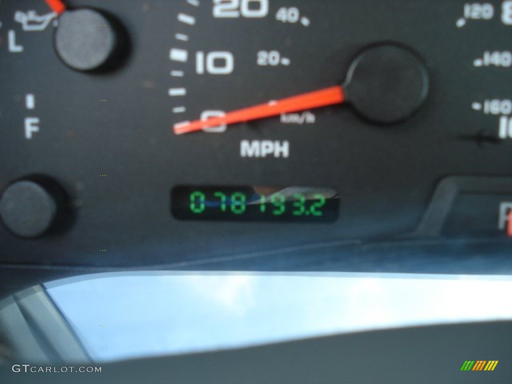 2003 F250 Super Duty XL Regular Cab 4x4 - Oxford White / Medium Flint Grey photo #22