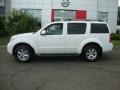 2008 Avalanche White Nissan Pathfinder SE 4x4  photo #3