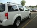 2008 Avalanche White Nissan Pathfinder SE 4x4  photo #8