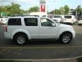 2008 Avalanche White Nissan Pathfinder SE 4x4  photo #9