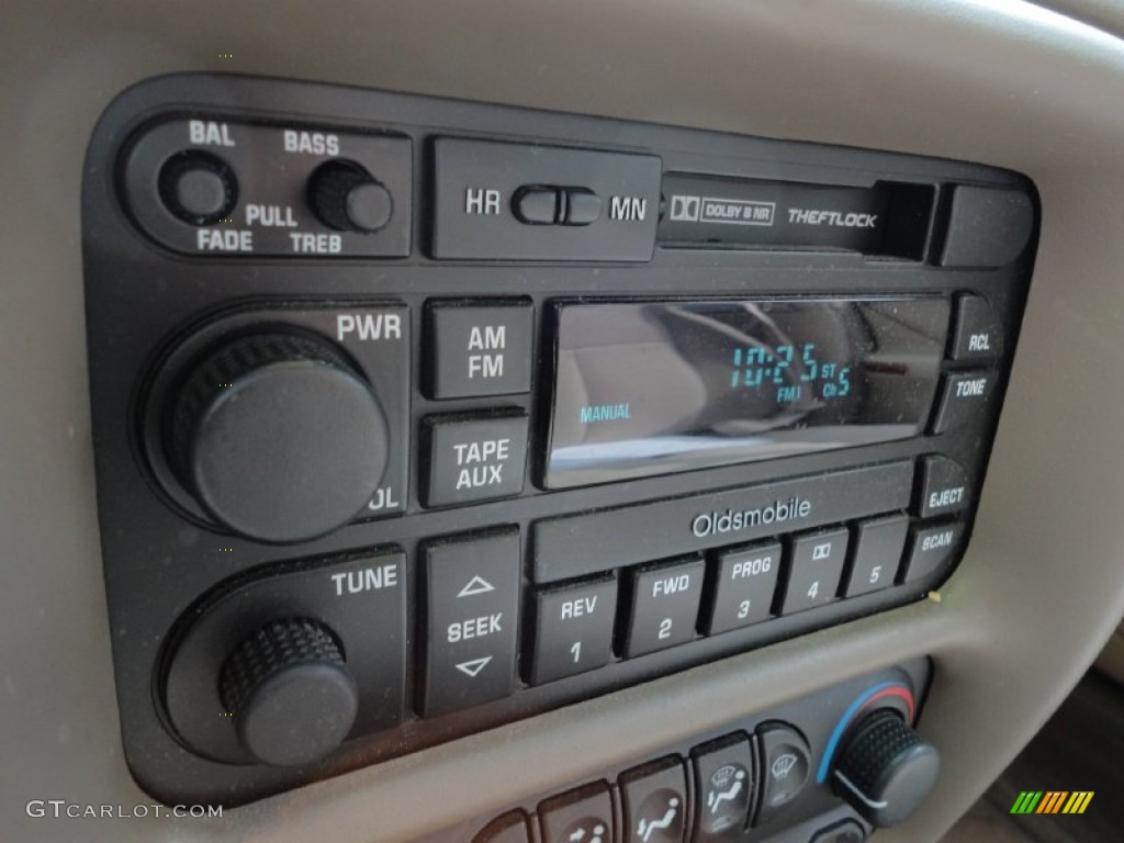 2000 Oldsmobile Intrigue GX Controls Photos