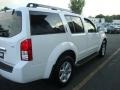 2008 Avalanche White Nissan Pathfinder SE 4x4  photo #8