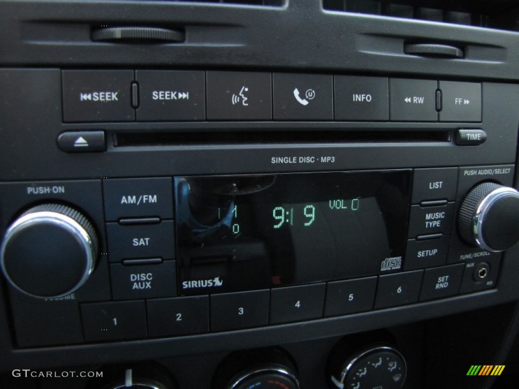 2009 Dodge Nitro SE Controls Photo #52717791