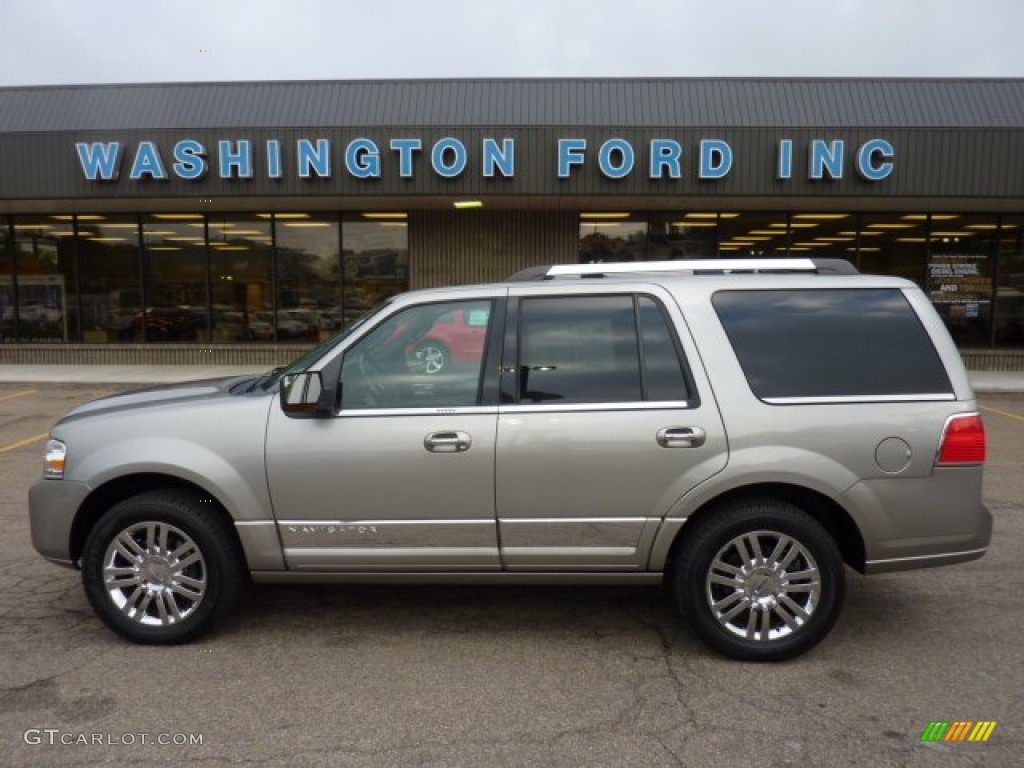 2008 Navigator Luxury 4x4 - Vapor Silver Metallic / Charcoal Black photo #1