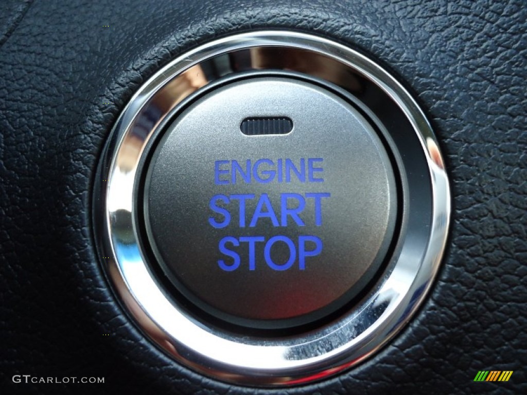2012 Hyundai Elantra Limited Controls Photo #52720155