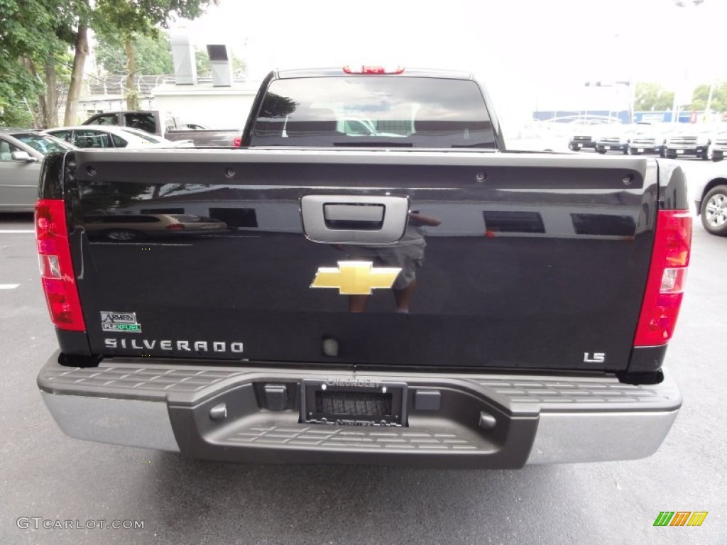 2011 Silverado 1500 LS Extended Cab 4x4 - Black / Dark Titanium photo #4