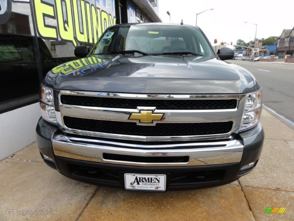 2011 Silverado 1500 LT Extended Cab 4x4 - Steel Green Metallic / Light Titanium/Dark Titanium photo #3