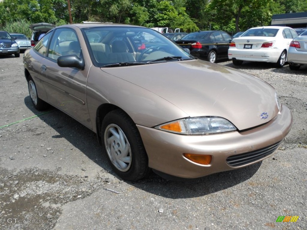 Light Driftwood Metallic 1995 Chevrolet Cavalier Coupe Exterior Photo #52720962