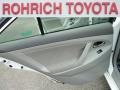 Super White - Camry Hybrid Photo No. 15
