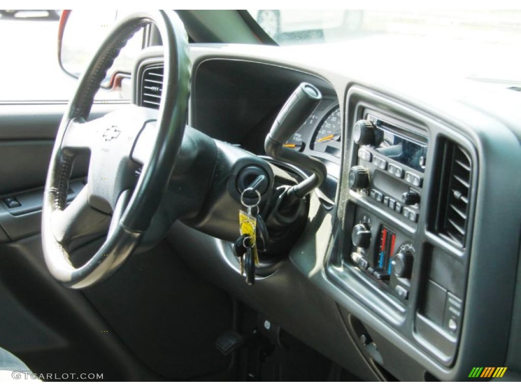 2004 Silverado 1500 LS Extended Cab 4x4 - Victory Red / Dark Charcoal photo #5