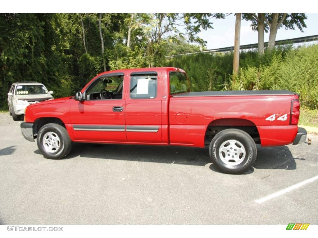 2004 Silverado 1500 LS Extended Cab 4x4 - Victory Red / Dark Charcoal photo #12