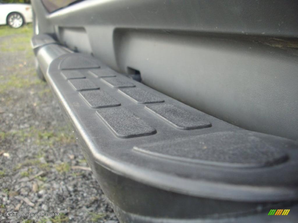 2004 Tahoe Z71 4x4 - Sport Red Metallic / Gray/Dark Charcoal photo #10