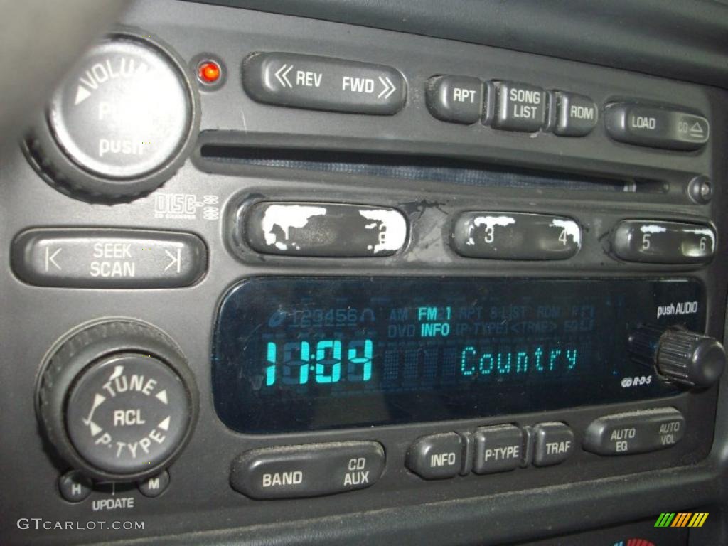 2004 Tahoe Z71 4x4 - Sport Red Metallic / Gray/Dark Charcoal photo #21