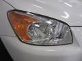 Super White - RAV4 I4 4WD Photo No. 5