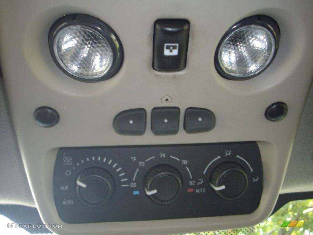 2004 Tahoe Z71 4x4 - Sport Red Metallic / Gray/Dark Charcoal photo #24