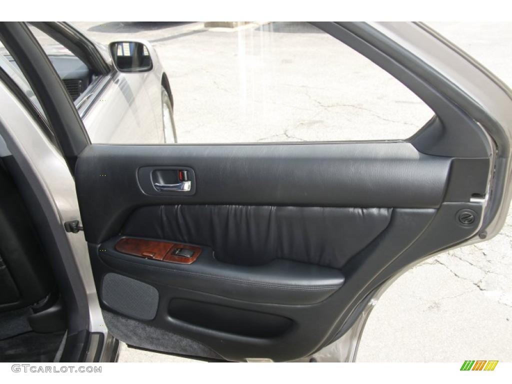 1997 Lexus LS 400 Door Panel Photos