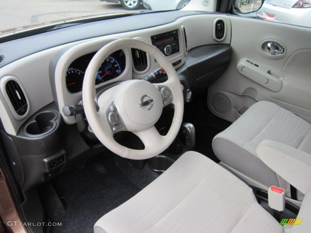 Light Gray Interior 2011 Nissan Cube 1.8 S Photo #52731696
