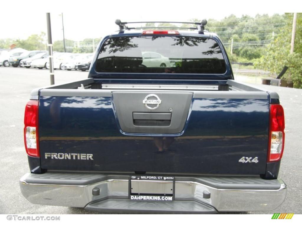 2008 Frontier SE Crew Cab 4x4 - Majestic Blue / Graphite photo #8