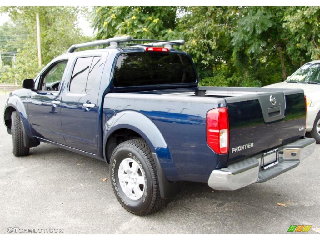 2008 Frontier SE Crew Cab 4x4 - Majestic Blue / Graphite photo #11