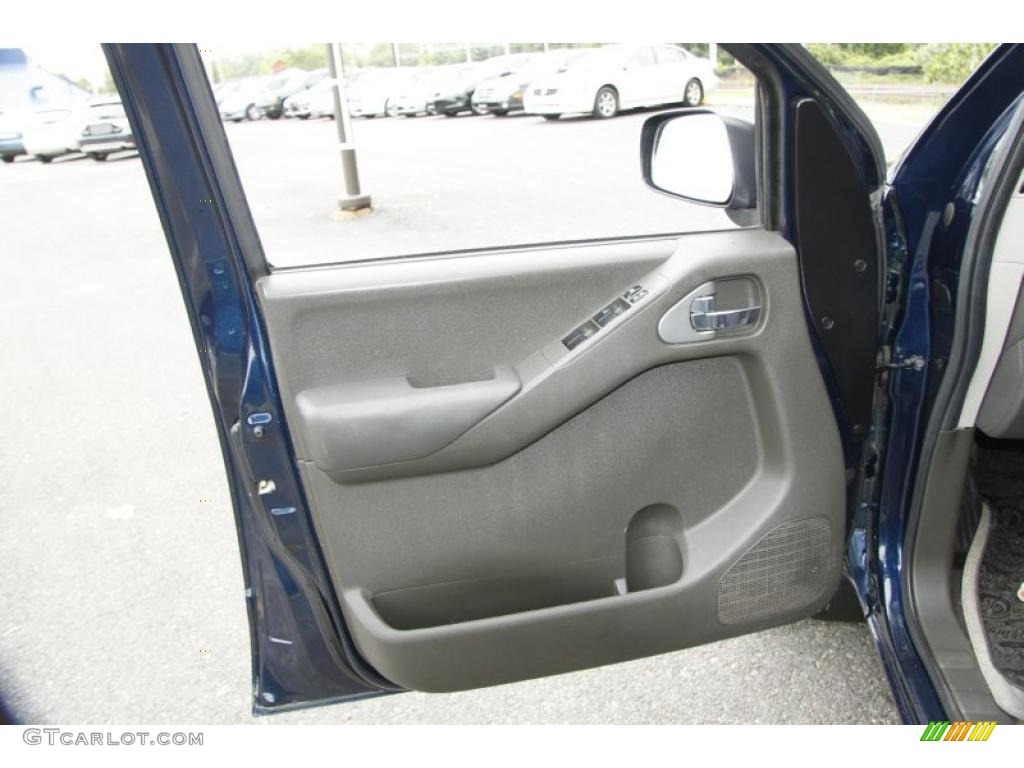 2008 Frontier SE Crew Cab 4x4 - Majestic Blue / Graphite photo #15
