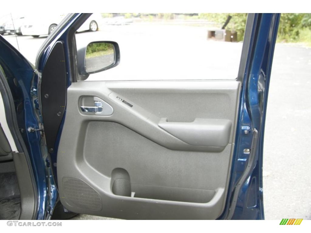 2008 Frontier SE Crew Cab 4x4 - Majestic Blue / Graphite photo #21