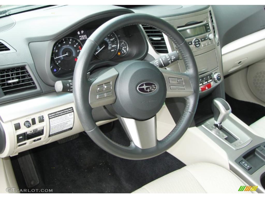 Warm Ivory Interior 2010 Subaru Outback 2.5i Premium Wagon Photo #52733652