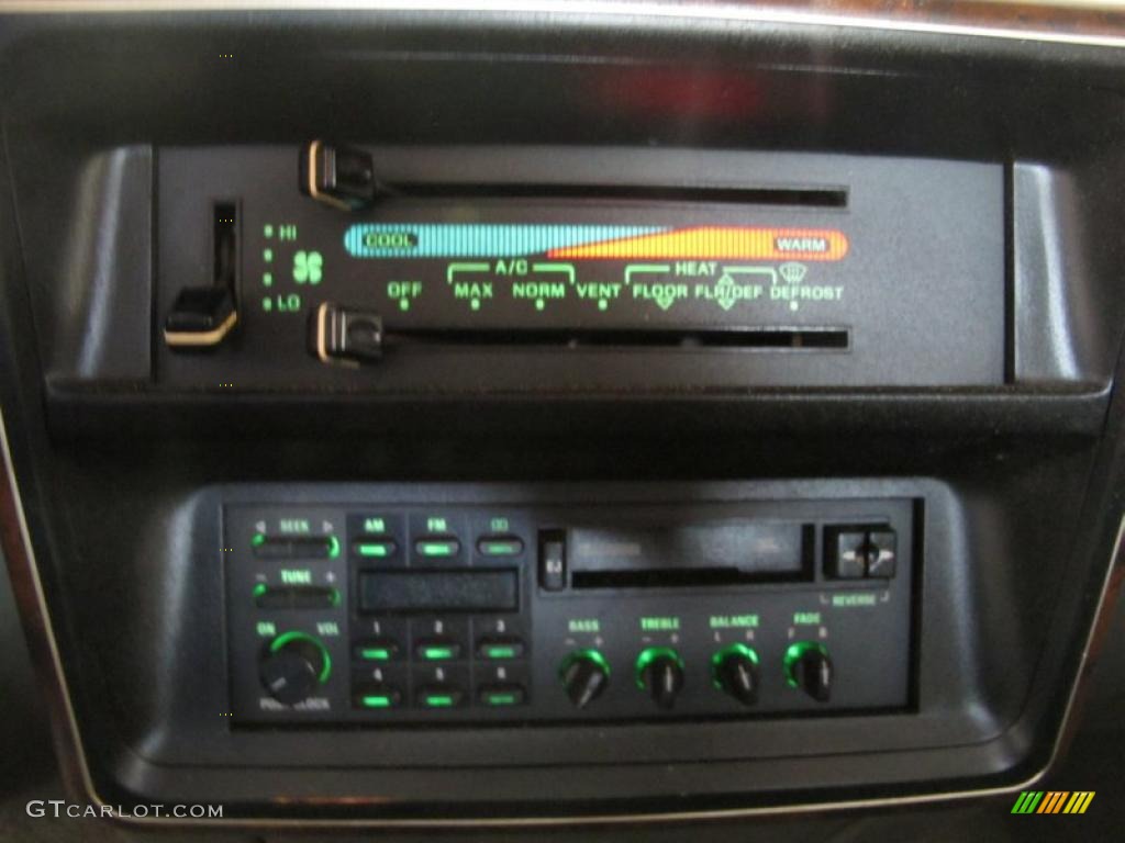 1990 Ford Bronco XLT 4x4 Controls Photos